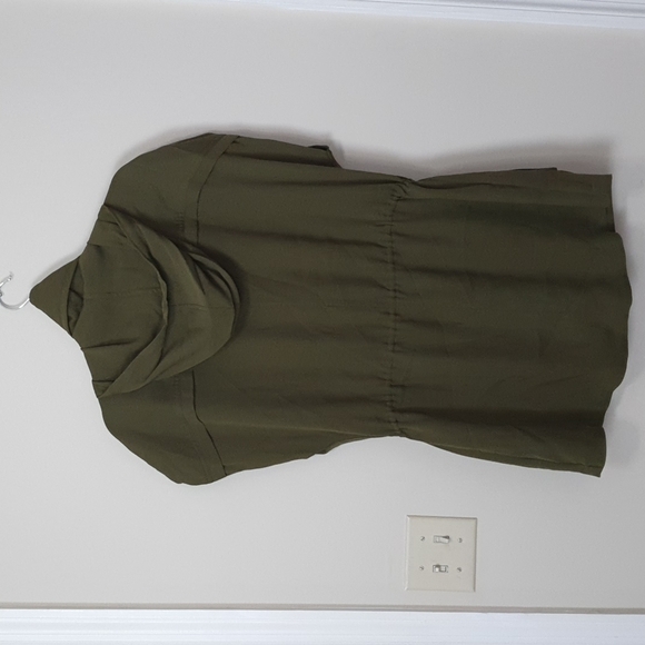 Alice and Olivia Hooded Oversized Vest - Picture 11 of 11